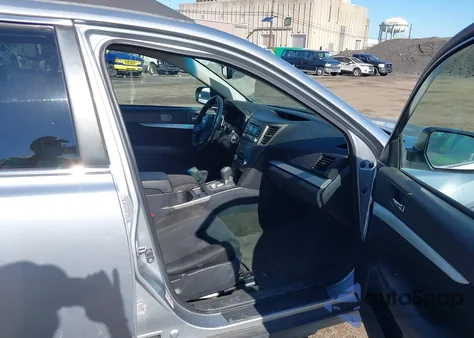 2013 Subaru Outback 2.5I Premium z USA, uszkodzony, nr VIN 4S4BRBCCXD3222299